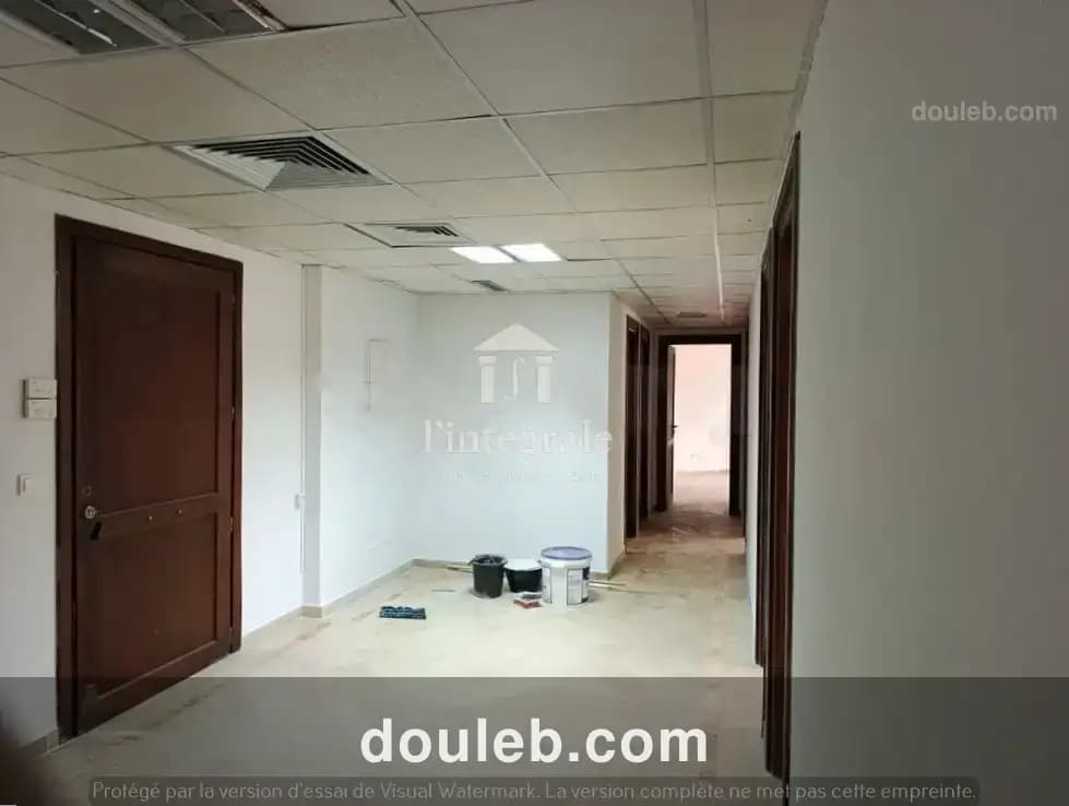 Spacieux bureau h4 à Tunis