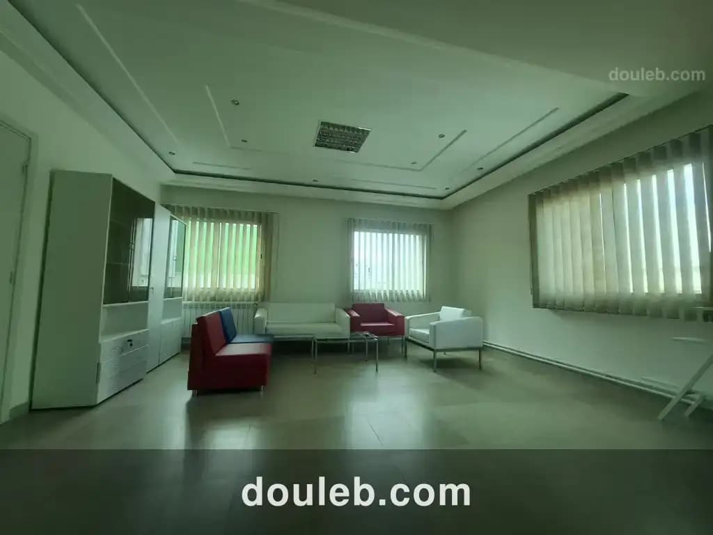 Bureau meublé 5p zi mghira à Tunis