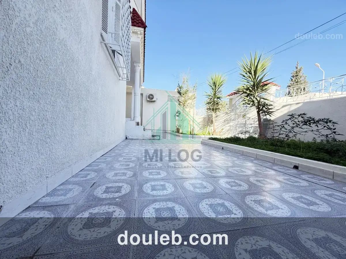 Villa deux étages nouvelle médina à Tunis