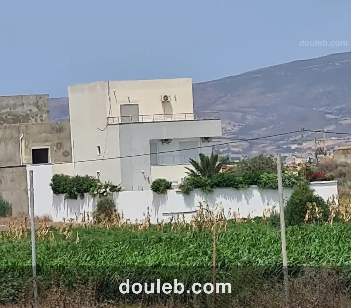 Terrain de avec vue panoramique mer montagne à Tunis