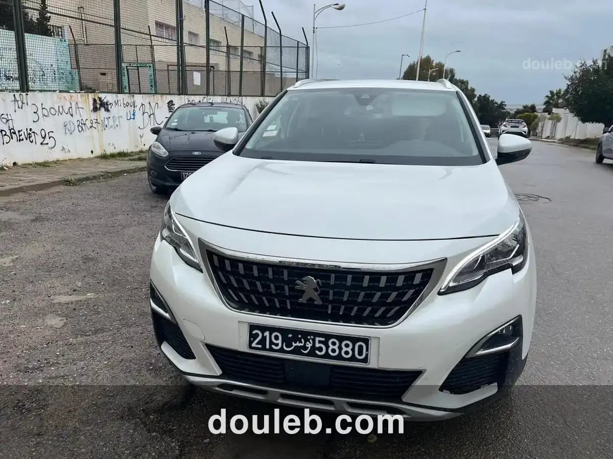 Peugeot 3008 decembre 2020 à Tunis