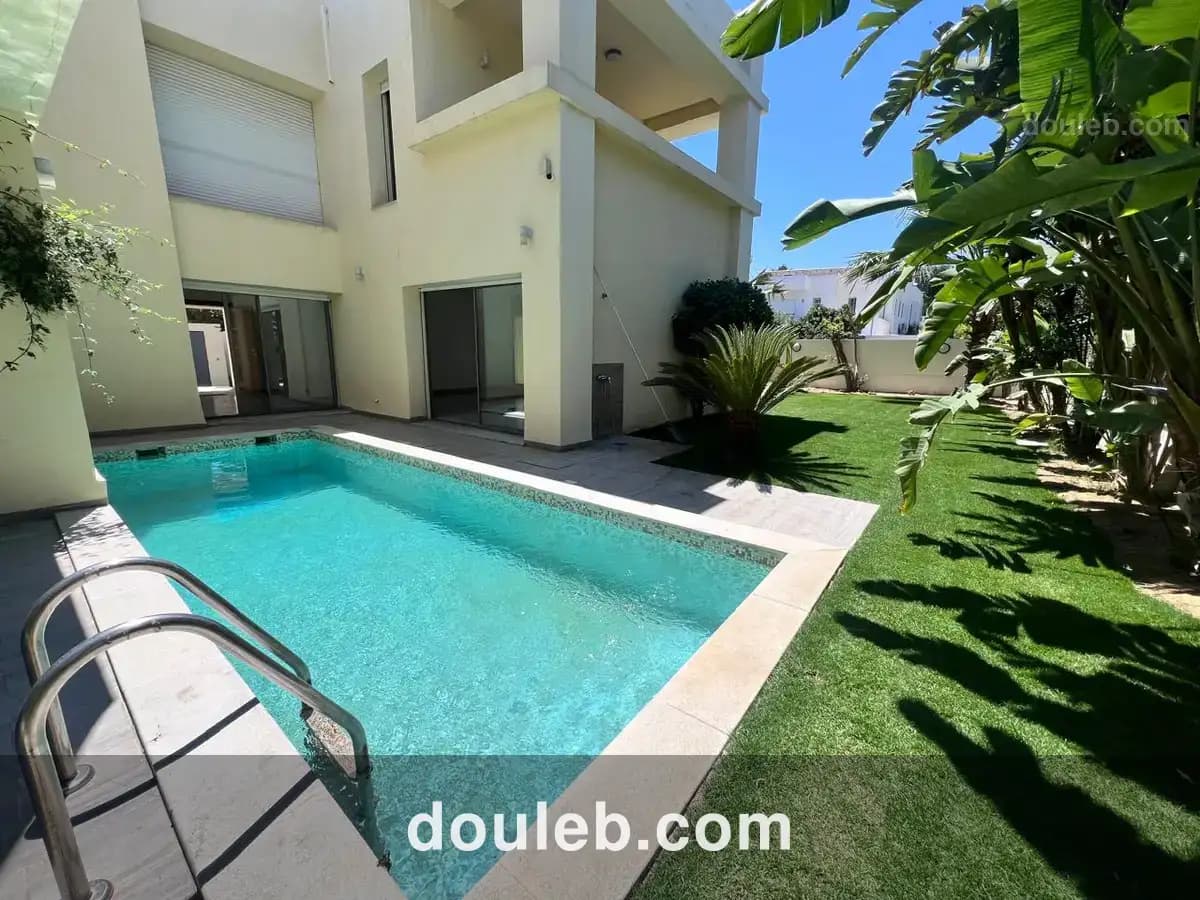 Villa avec piscine au jardins de carthage à Tunis