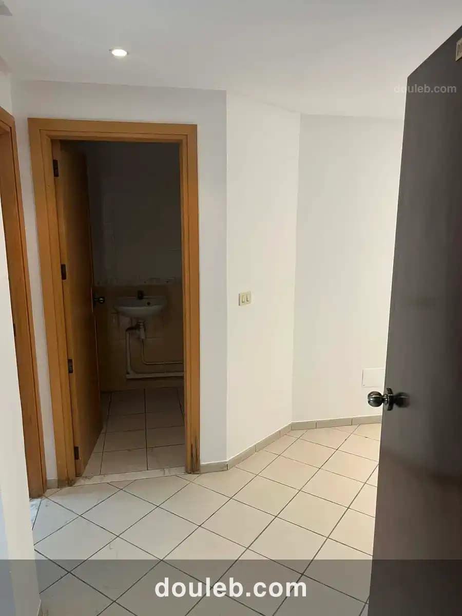 Bureau rue de canada à Tunis