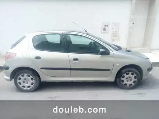 Bonne occasion 206 à Tunis