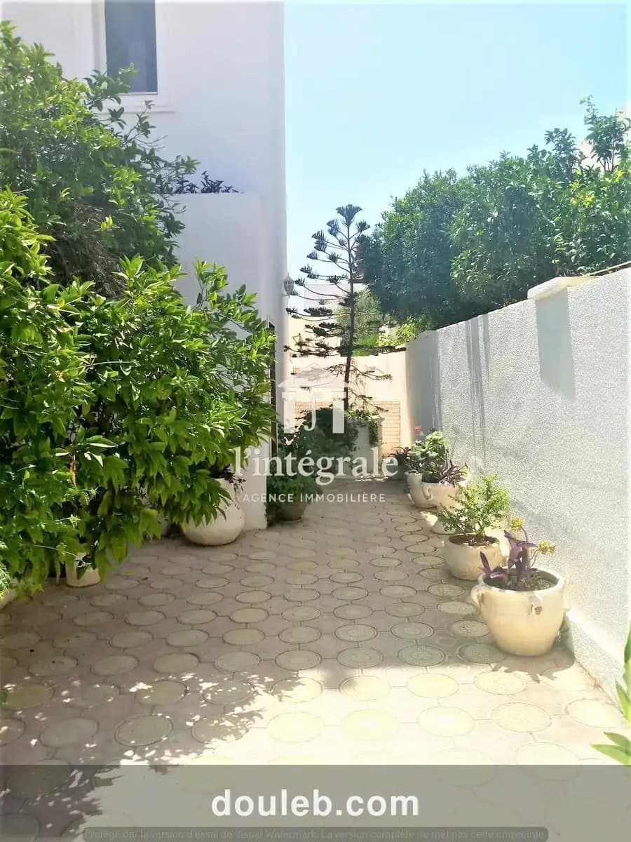 À elmenzah1 etage de villa s3 - Photo 1