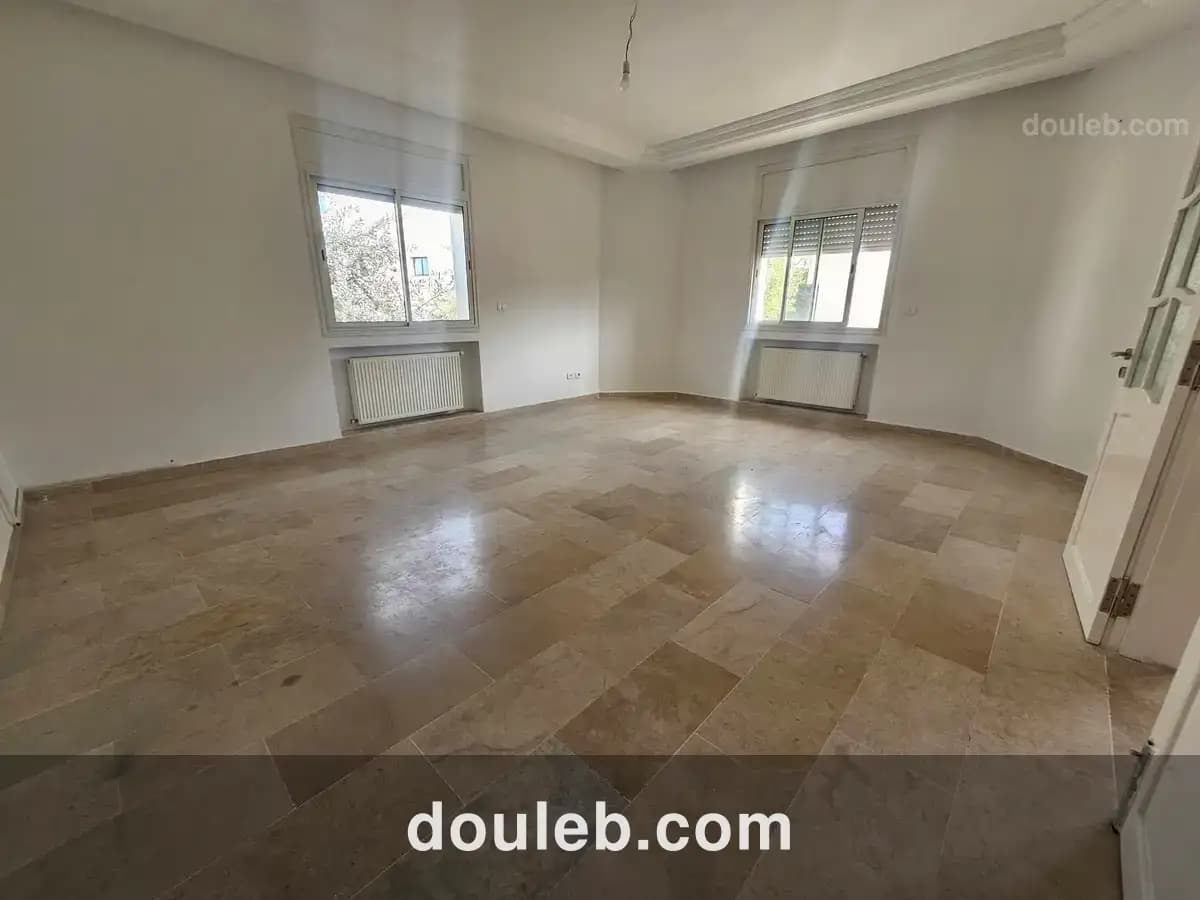 Etage de villa s4 1800d jardin del menzah 2 - Miniature 2