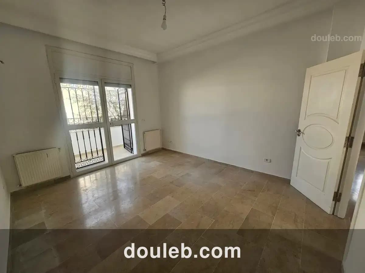 Etage de villa s4 1800d jardin del menzah 2 - Miniature 4