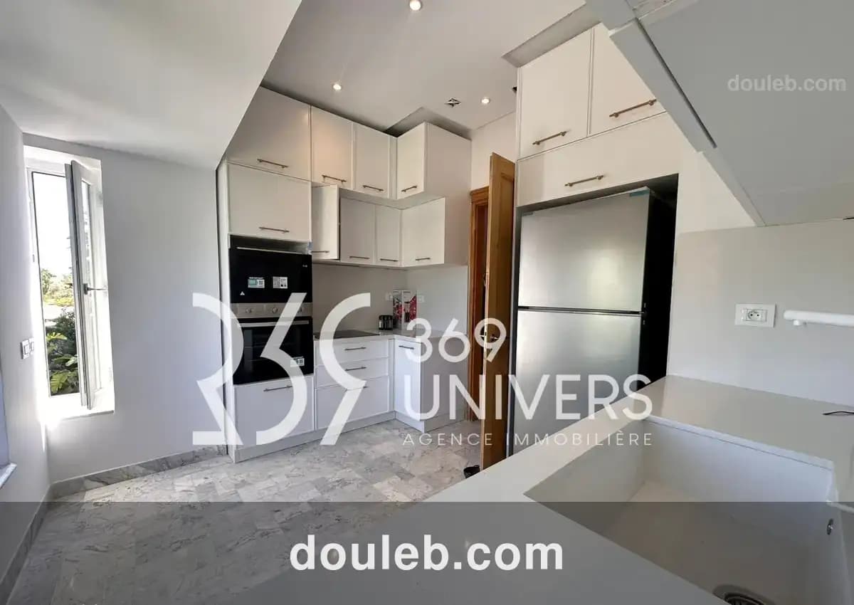 Etage meublé avec terrasse à la marsa - Miniature 3