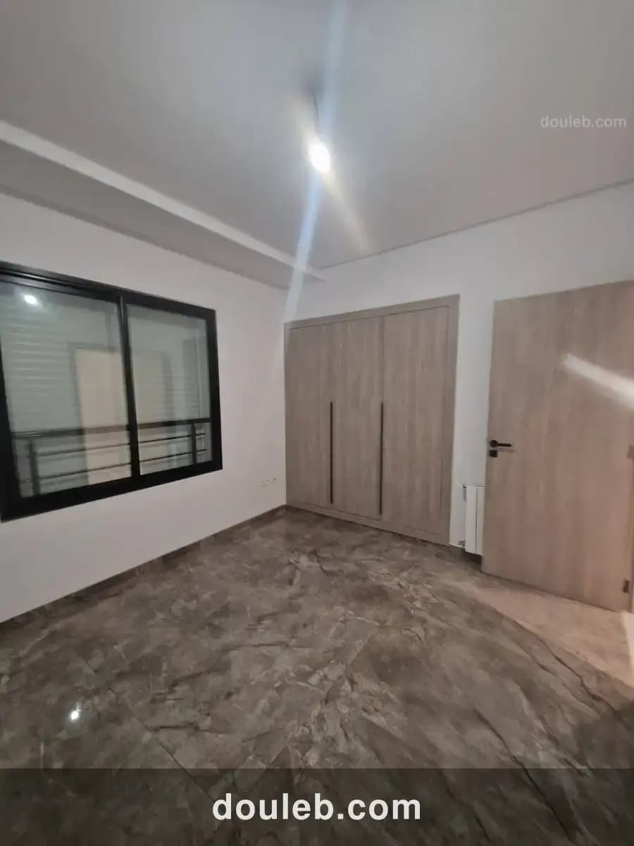 S3 haut standing avec terrasse coté salim school - Miniature 2