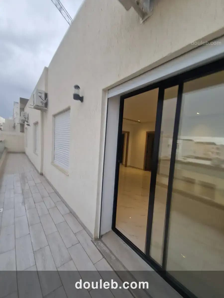 S3 haut standing avec terrasse coté salim school - Miniature 5