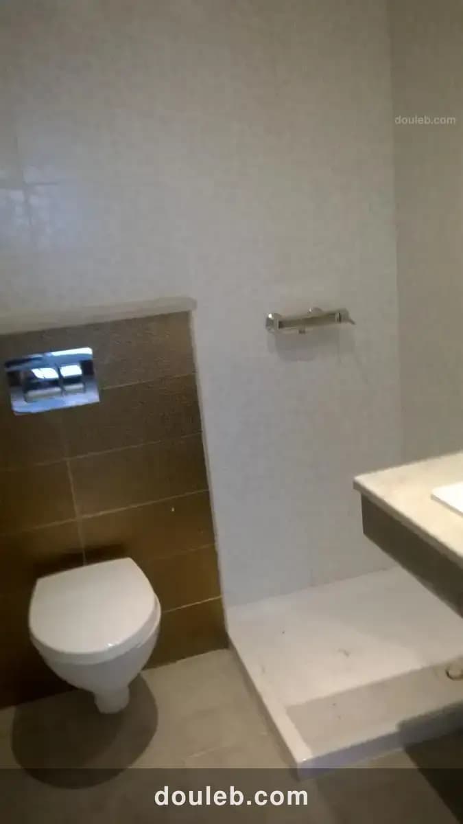 Joli appartement s1 semi meublée et bien équipée - Miniature 2