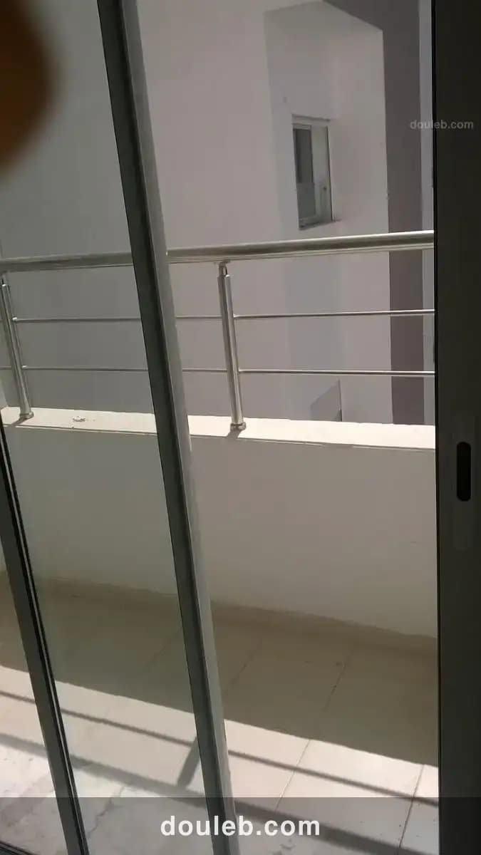 Joli appartement s1 semi meublée et bien équipée - Miniature 4