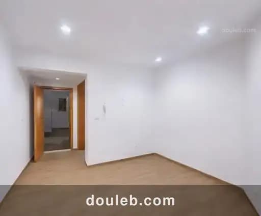 Loue local à usage professionnel - Miniature 2