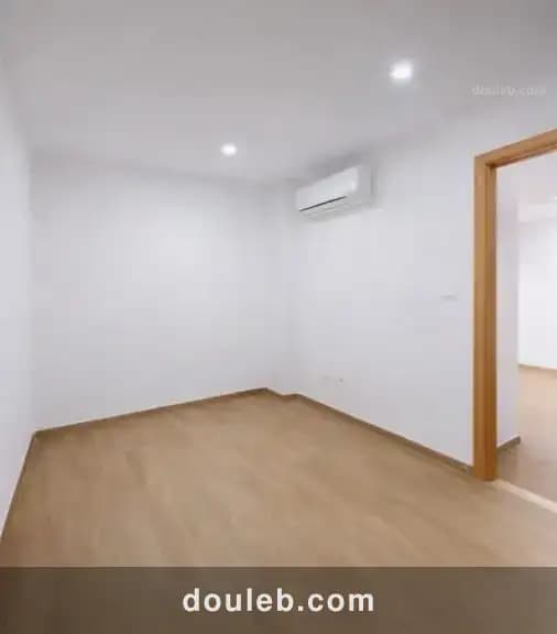 Loue local à usage professionnel - Miniature 4