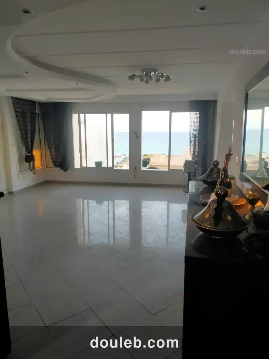 Bel appart pied ds l'eau climatisé salakta mahdia - Miniature 4