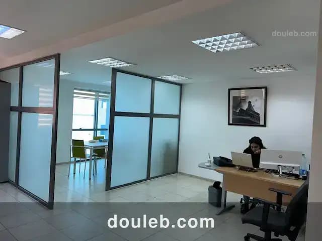 420 m2 bureaux et dépôt - Miniature 2