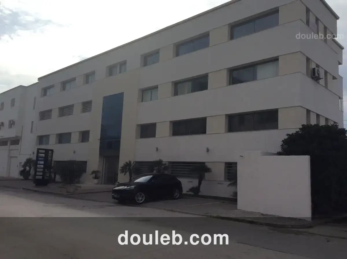 420 m2 bureaux et dépôt - Miniature 4