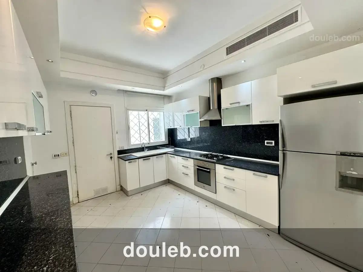 Villa élégante avec piscine à gammarth - Miniature 5