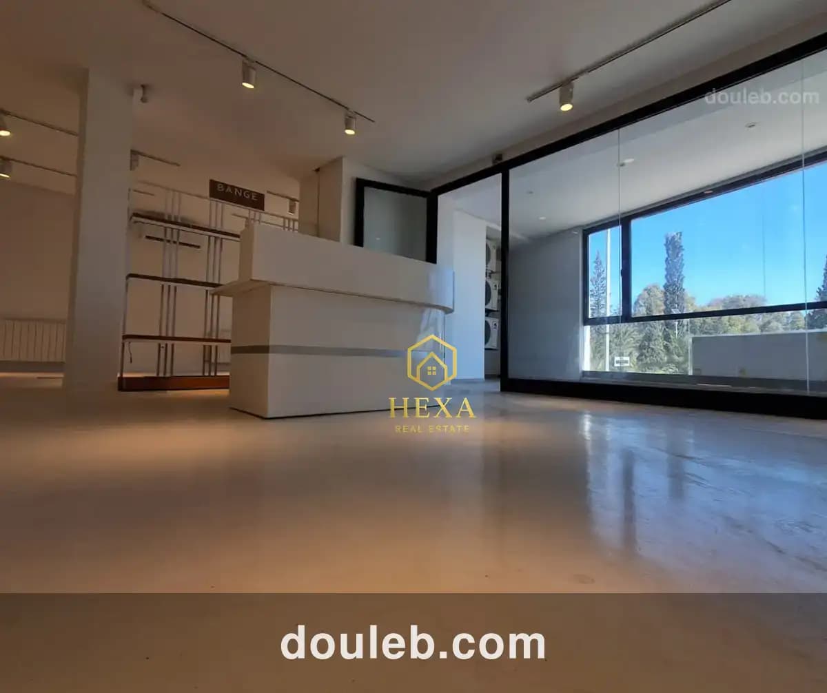 Bureau à la marsa - Miniature 2