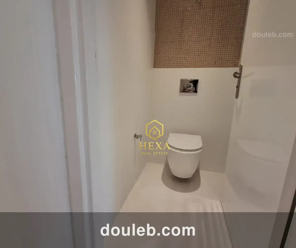 Bureau à la marsa - Miniature 3