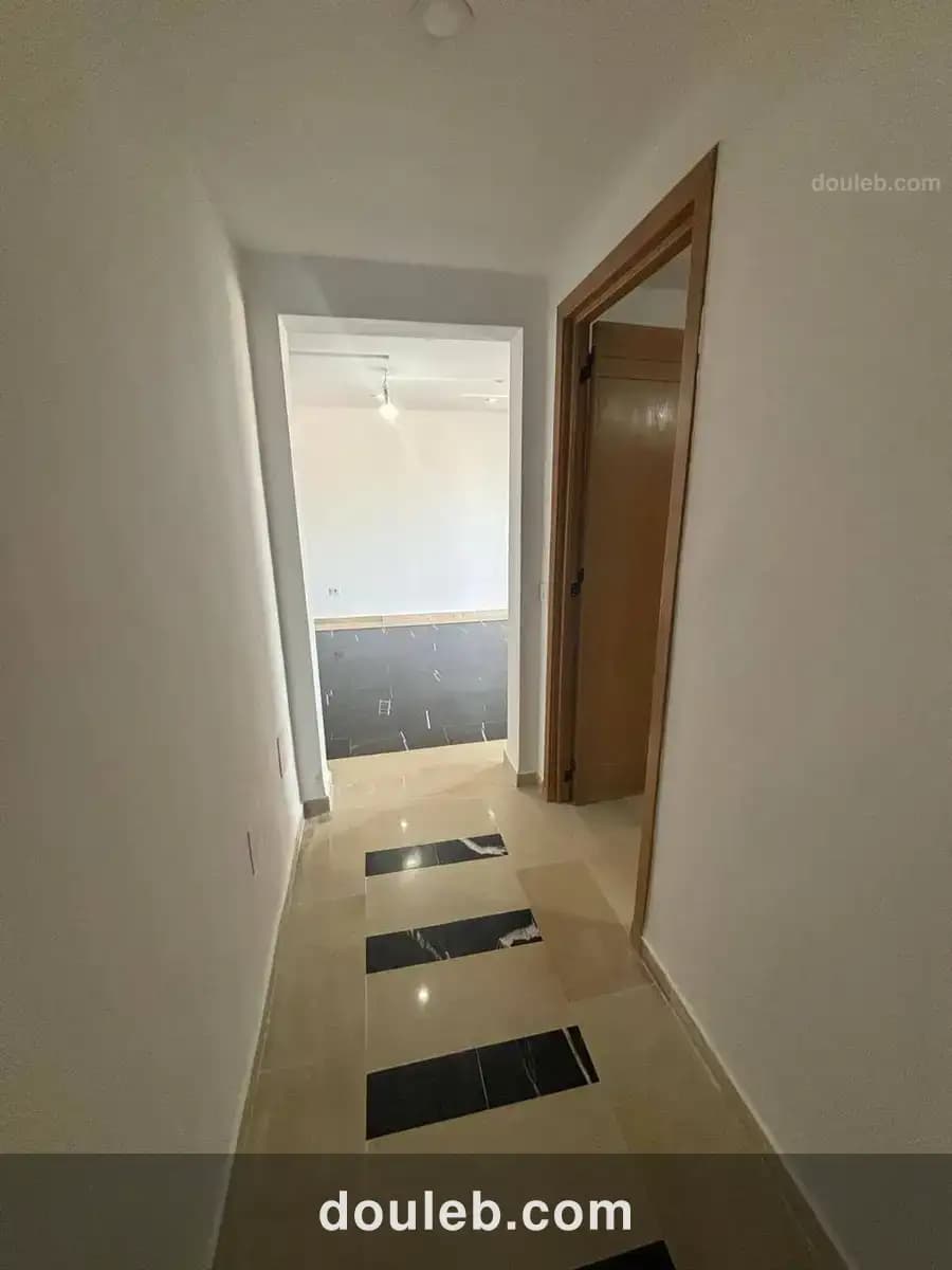 Appartement pres clinique soukra - Miniature 3