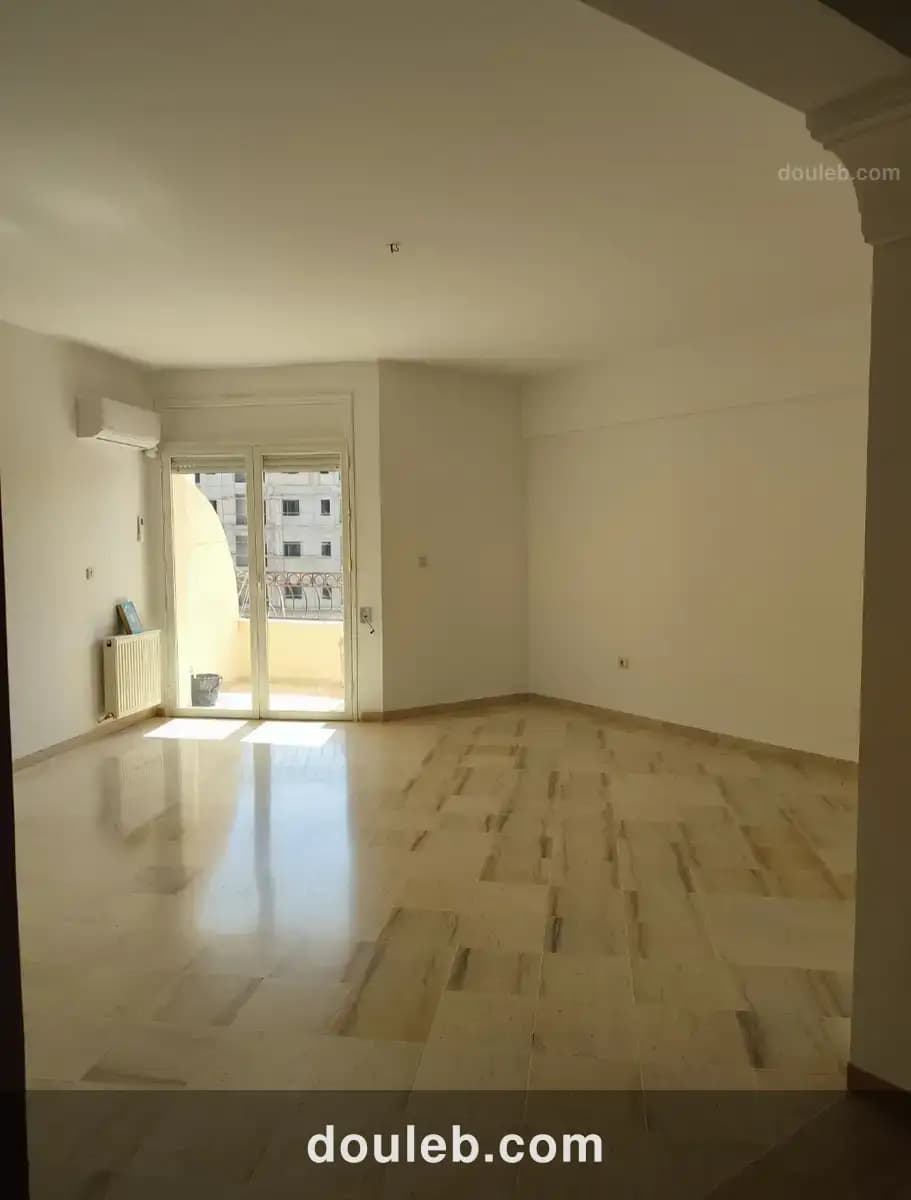 Spacieux appart avec vue degagée - Miniature 4