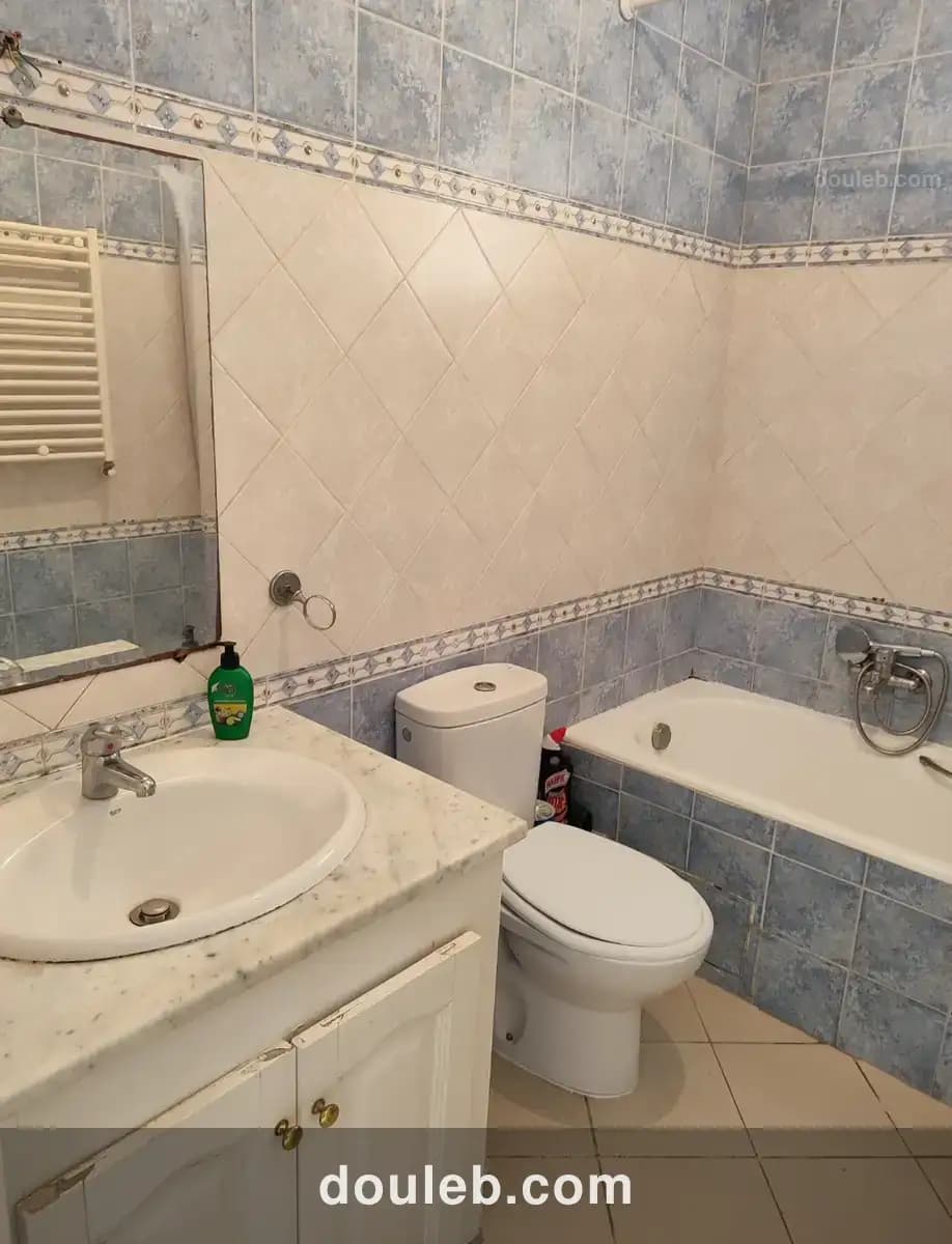 Spacieux appart avec vue degagée - Miniature 5