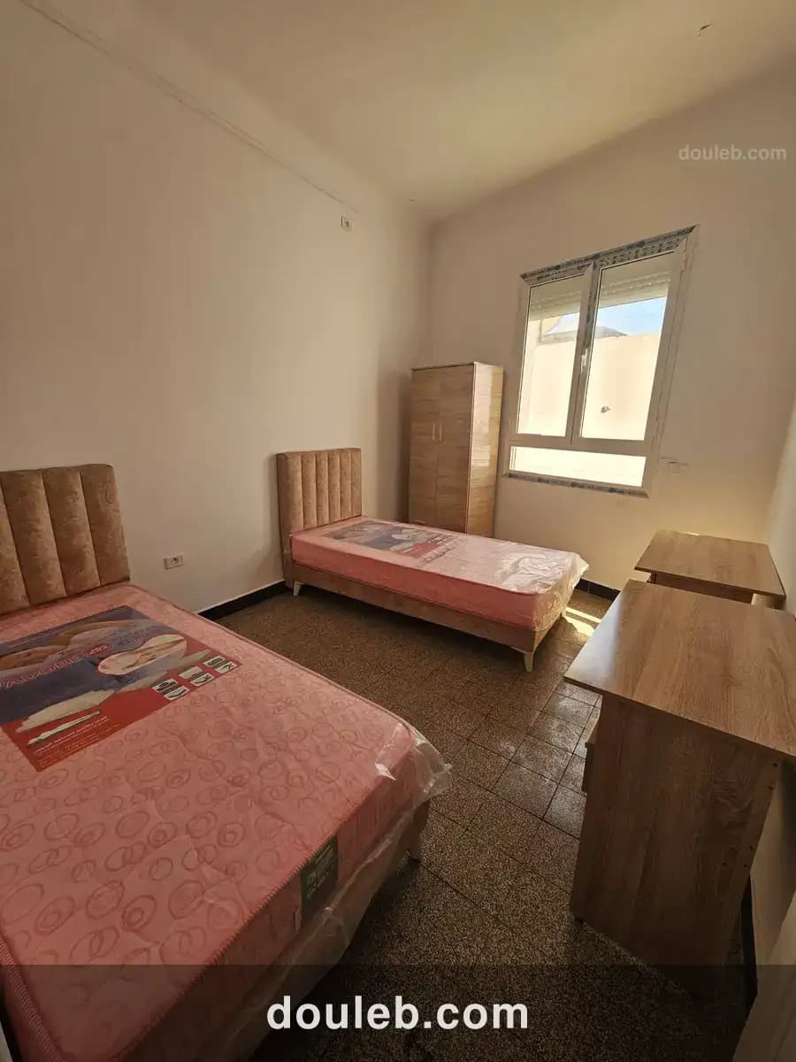 Appartement deux chambres pour quatre étudiants - Miniature 2