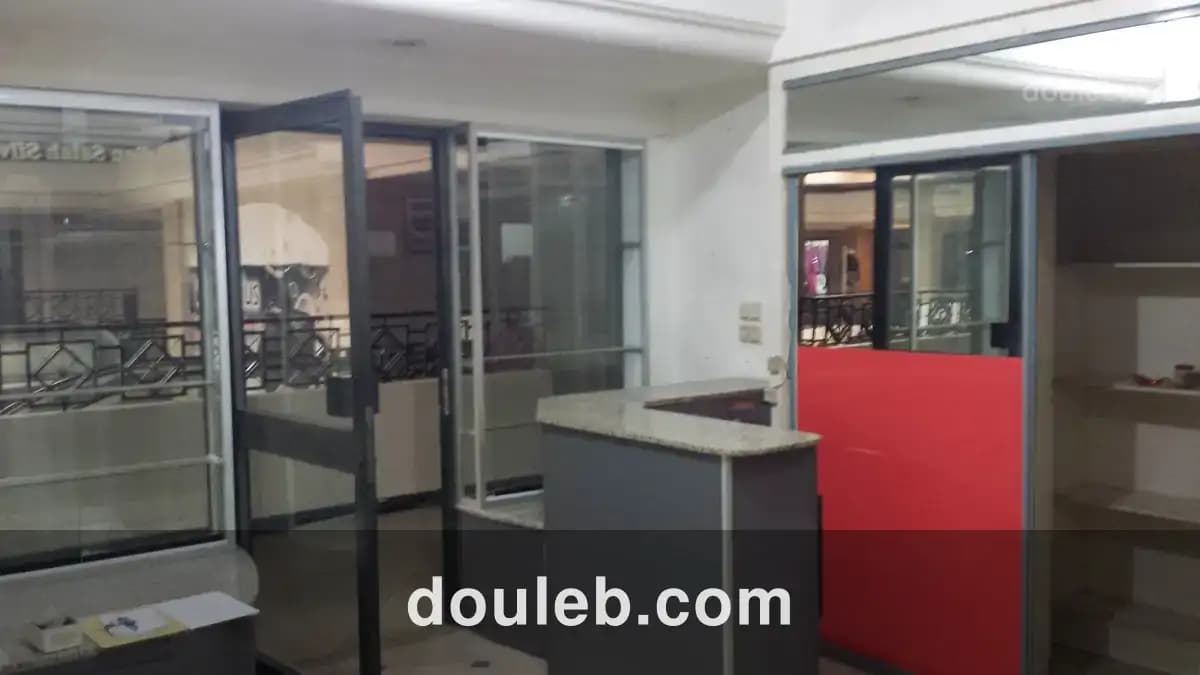 Boutique au centre galaxie lafayette - Miniature 2