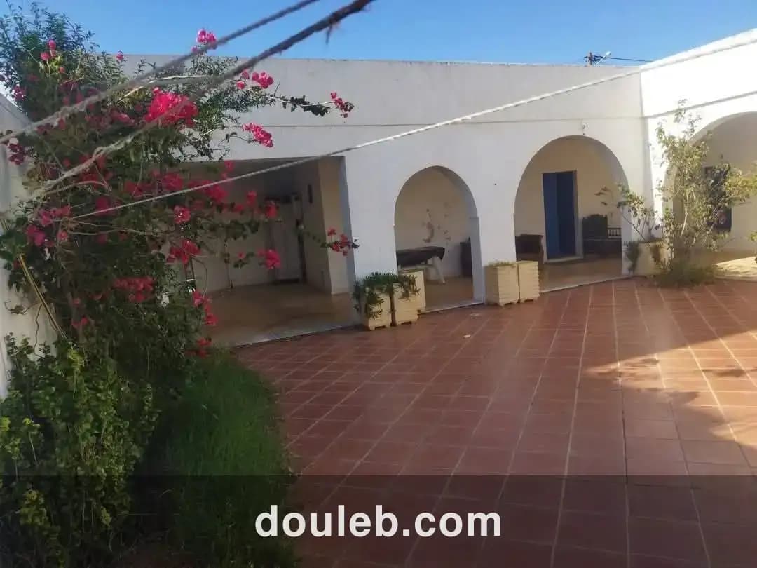 Maison style arabi ds 308m2 a el haouaria - Miniature 2