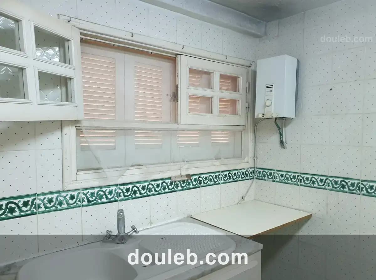 Studio près de centre makni menzah 9 - Miniature 3