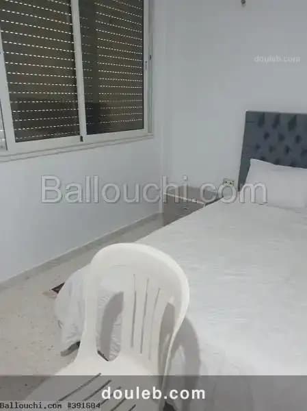 Joli studio meublée s0 - Miniature 4