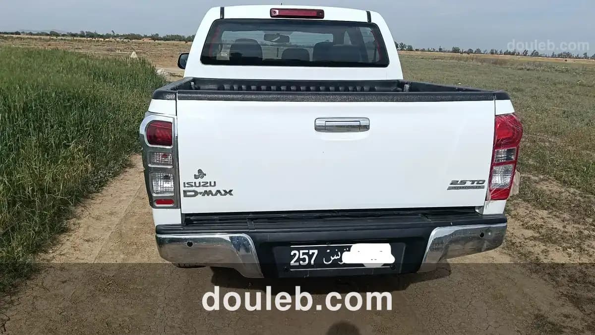 Isuzu d max - Miniature 3