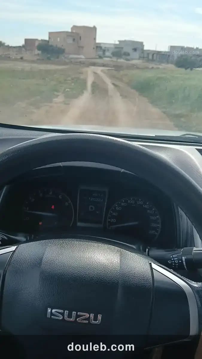 Isuzu d max - Miniature 4