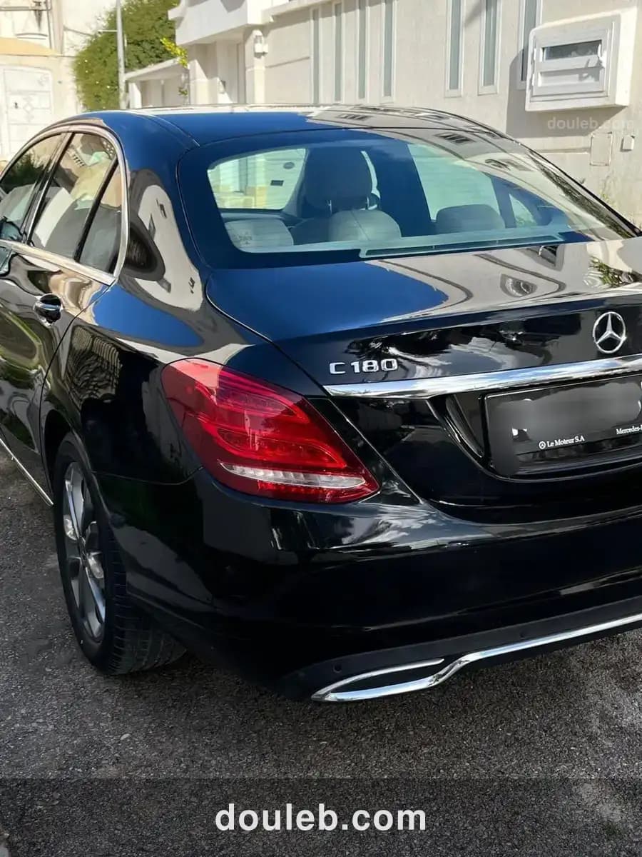 Mercedes classe c tres bon etat à Tunis