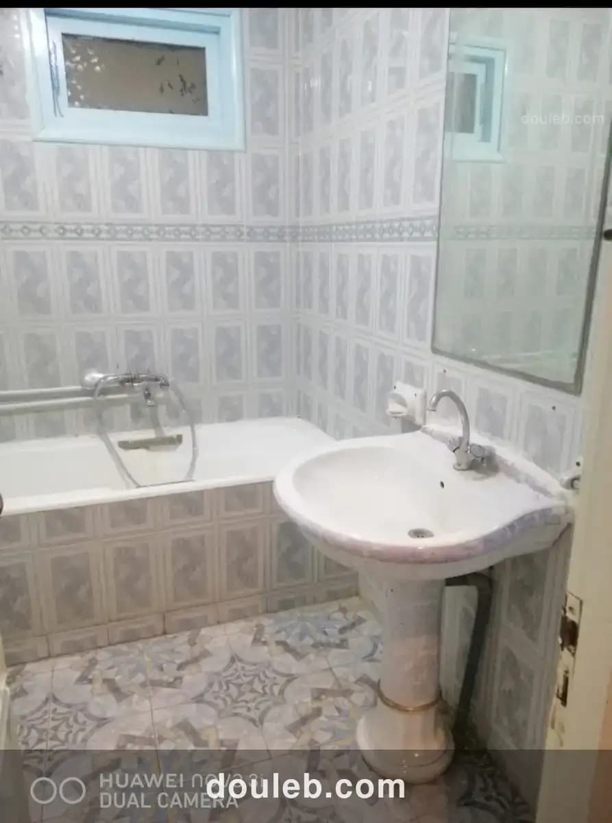 Appartement s plus trois - Miniature 3