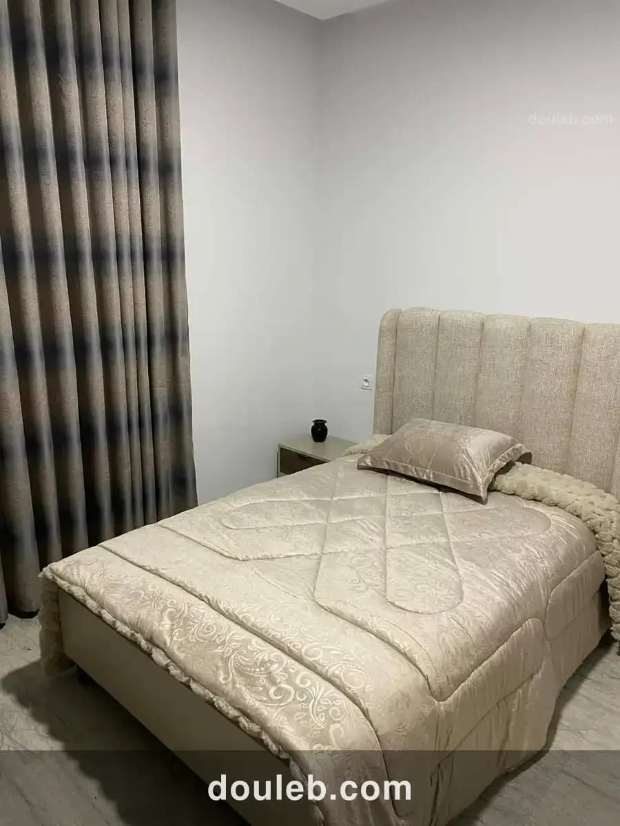 Appartement tout neuf richement meublé - Miniature 5