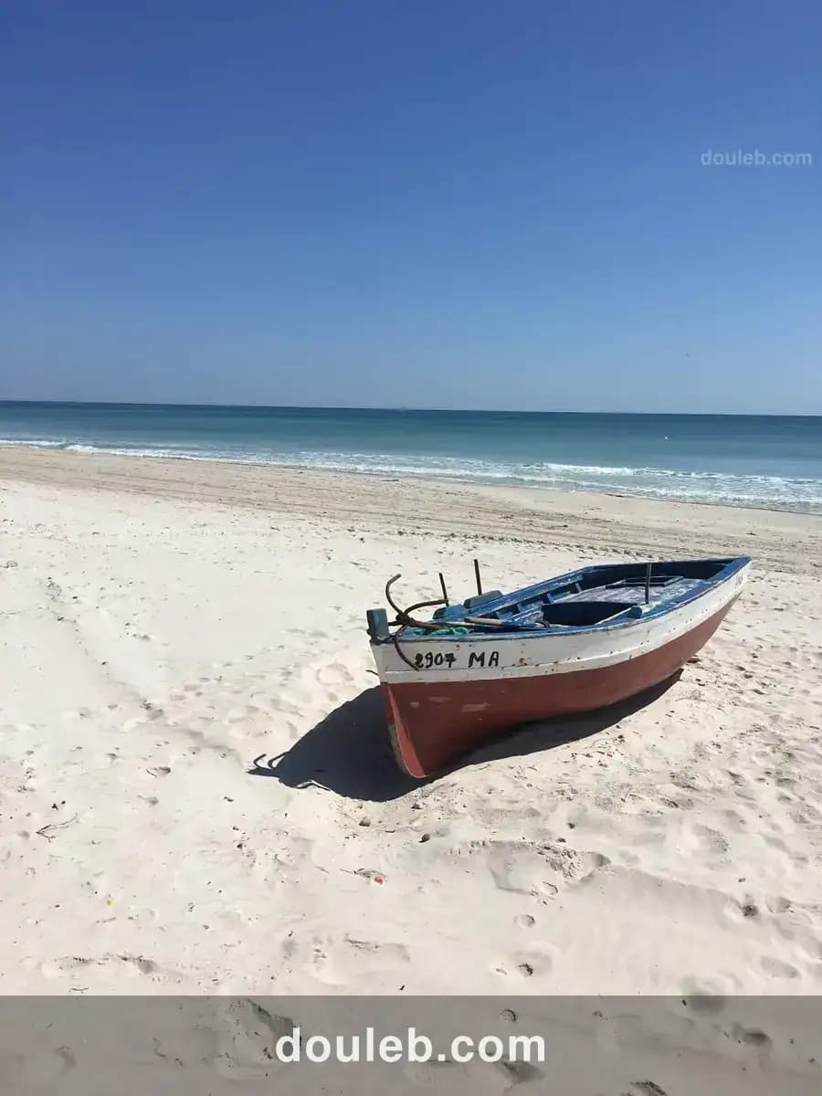 Grande maison bord de mer - Miniature 3