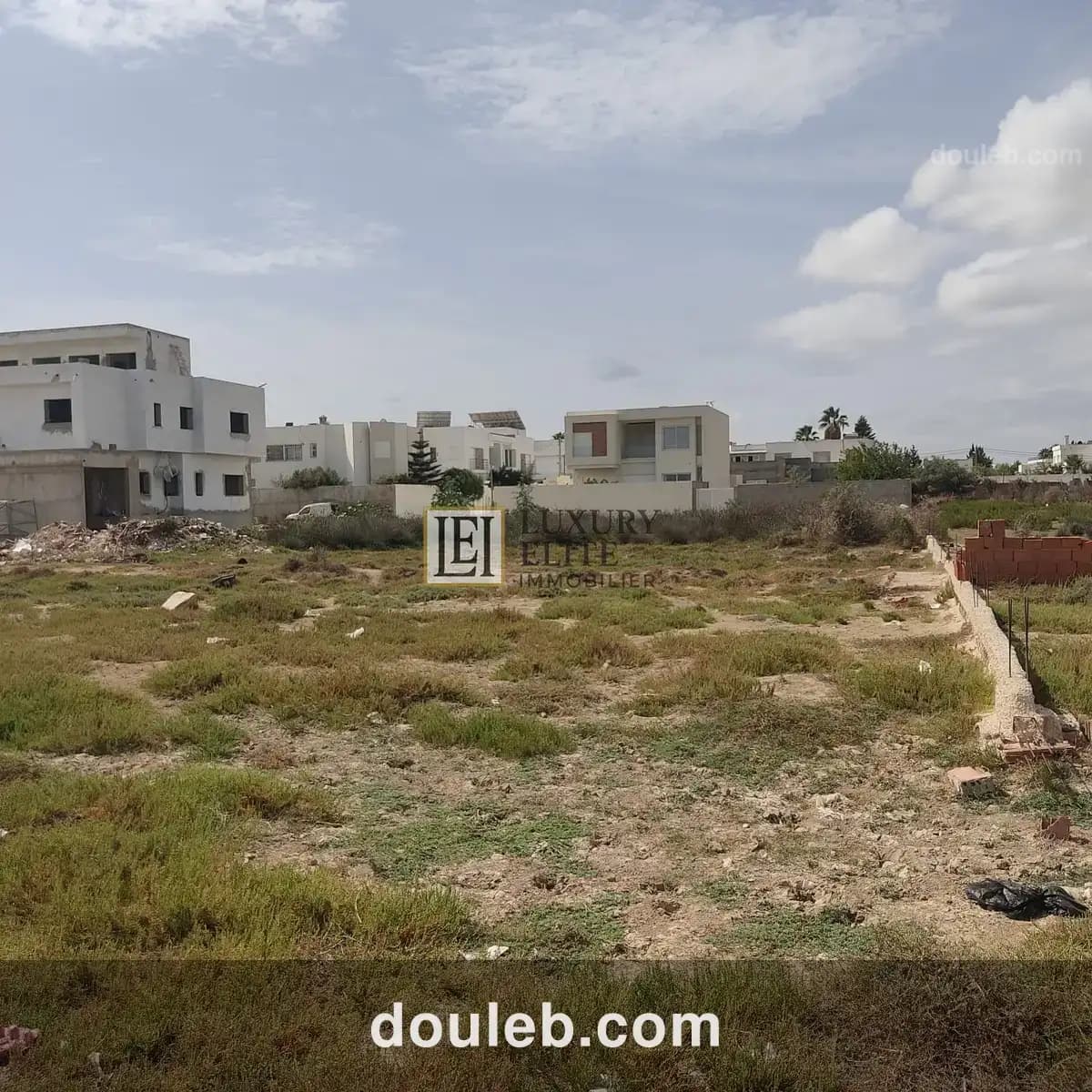 Terrain de 1389 m2 à chotrana la soukra - Miniature 5