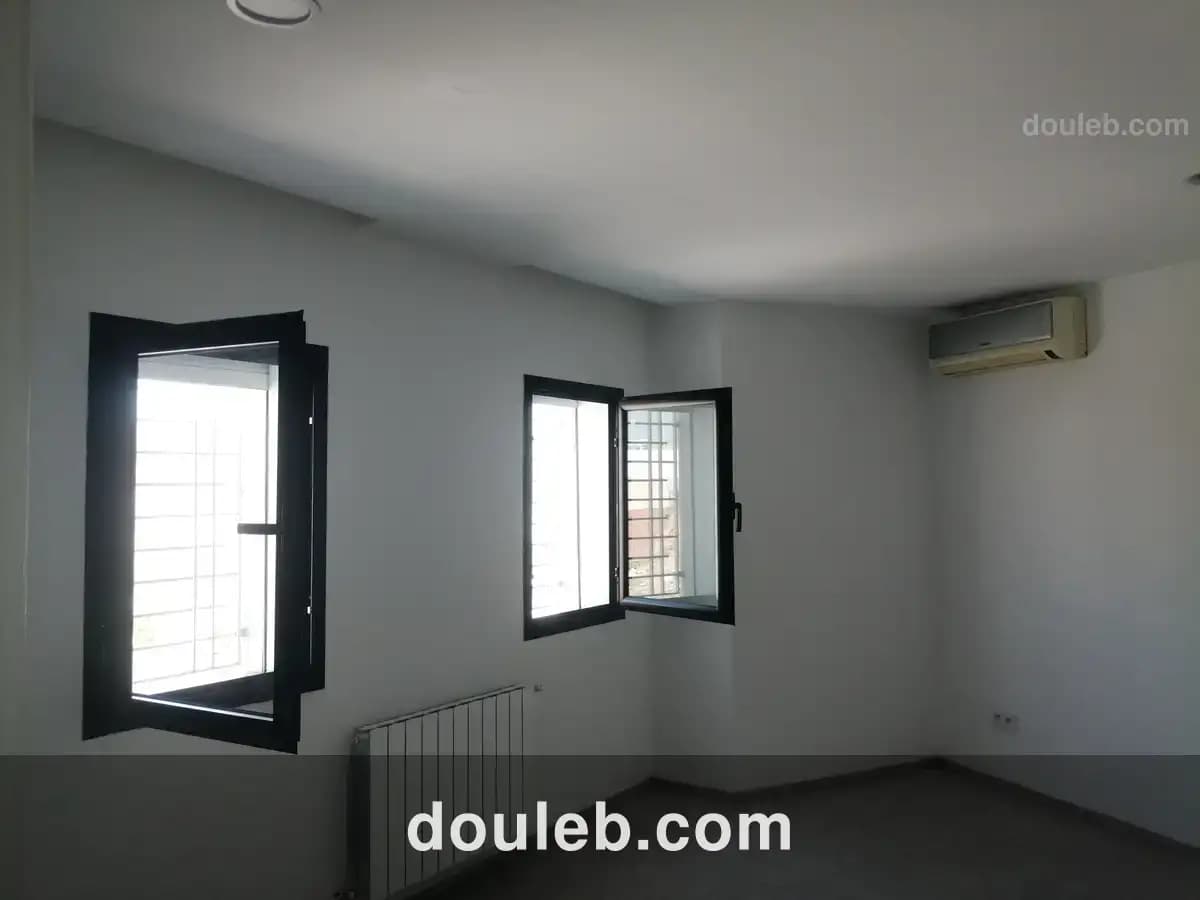 Joli studio s1 au rdc - Miniature 2