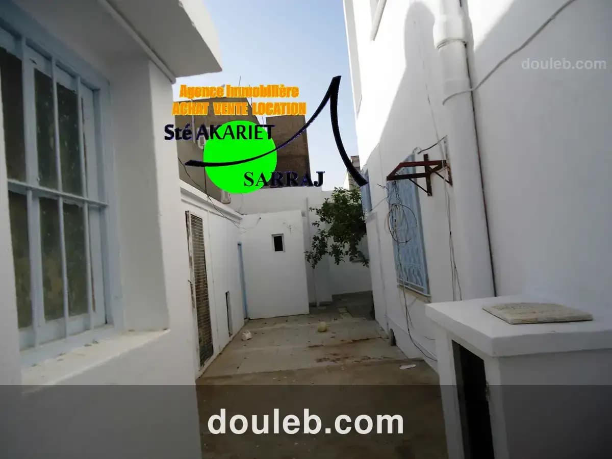 Villa style américain situé au coeur de khzema est - Miniature 3