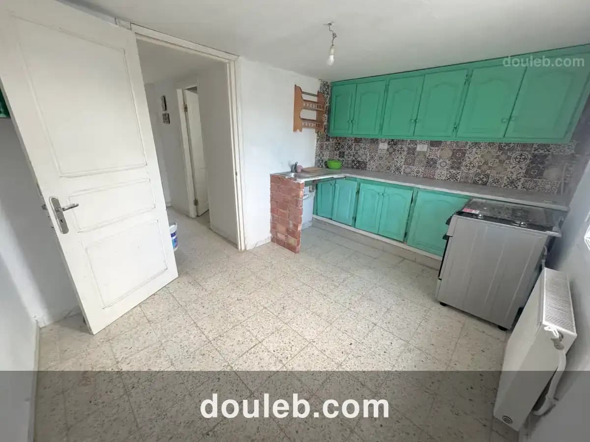 Très joli étage de villa au centre de la marsa - Miniature 2