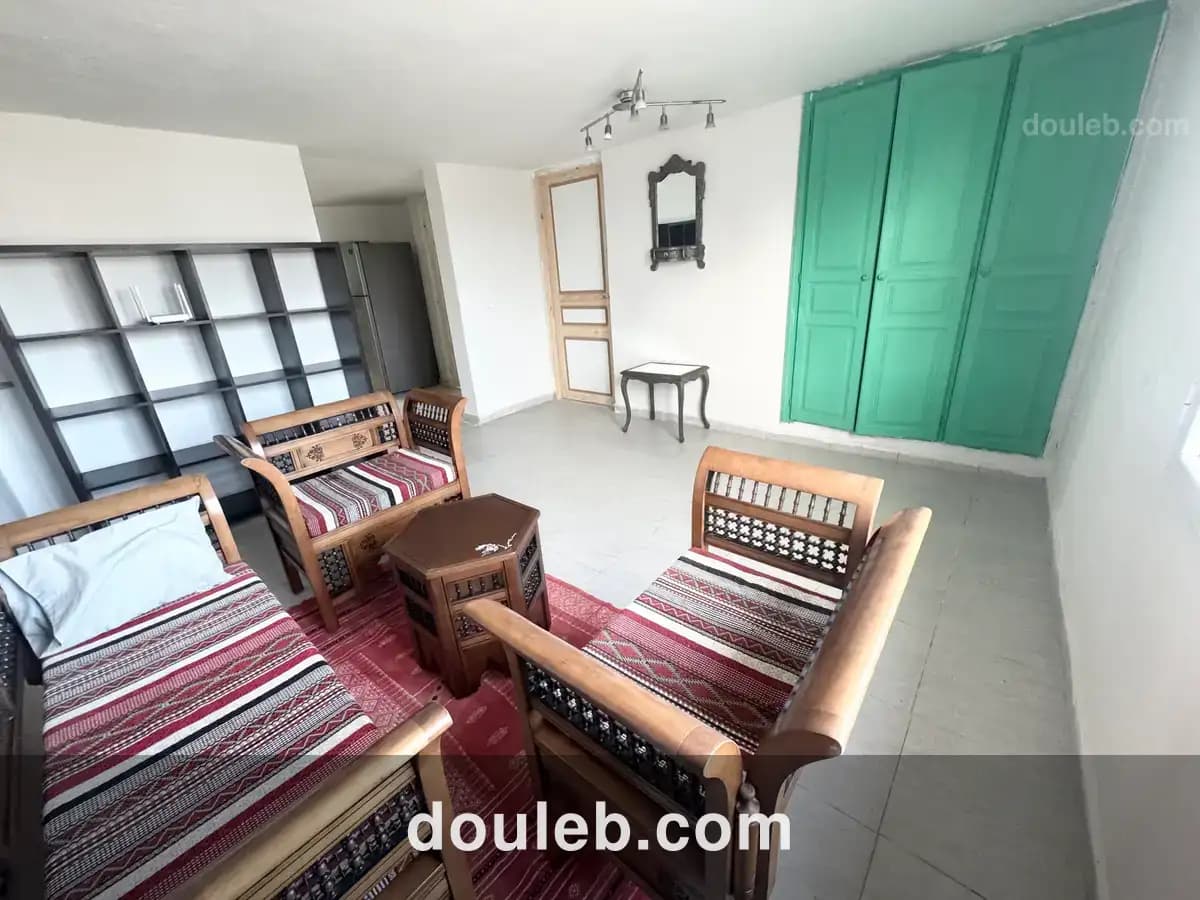 Très joli étage de villa au centre de la marsa - Miniature 3