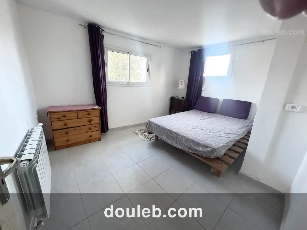 Très joli étage de villa au centre de la marsa - Miniature 4