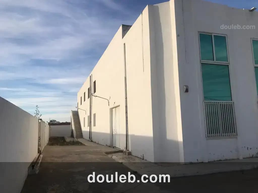 Une usine sur 3 niveaux - Miniature 2