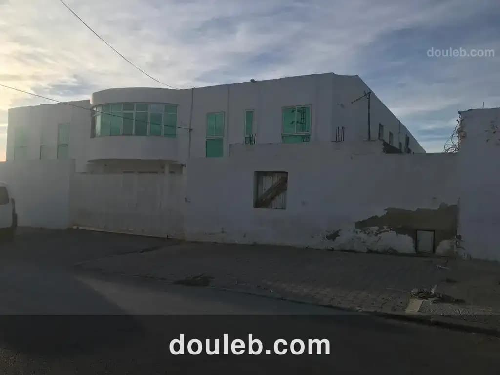 Une usine sur 3 niveaux - Miniature 3