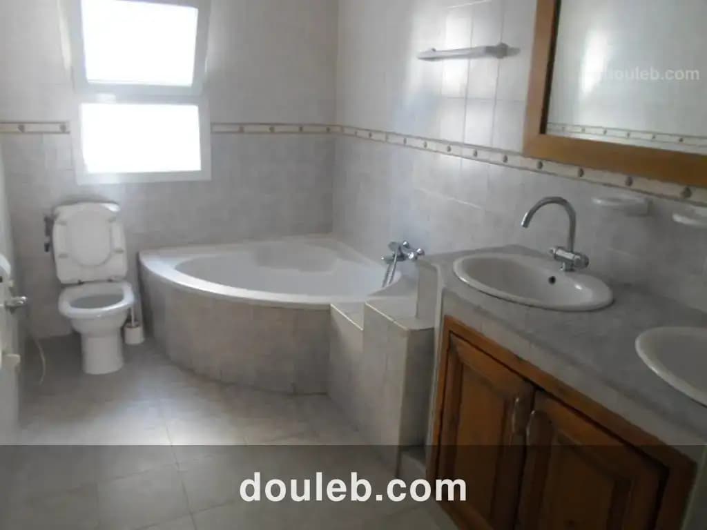 S3 spacieux à jardins el aouina - Miniature 2