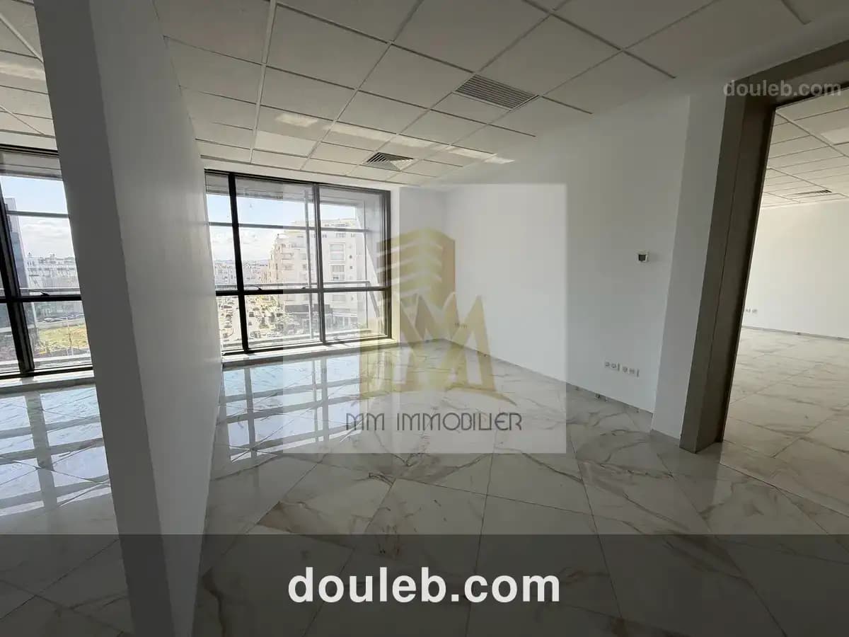 Des bureaux - Photo 1