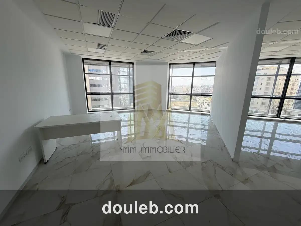 Des bureaux - Miniature 2