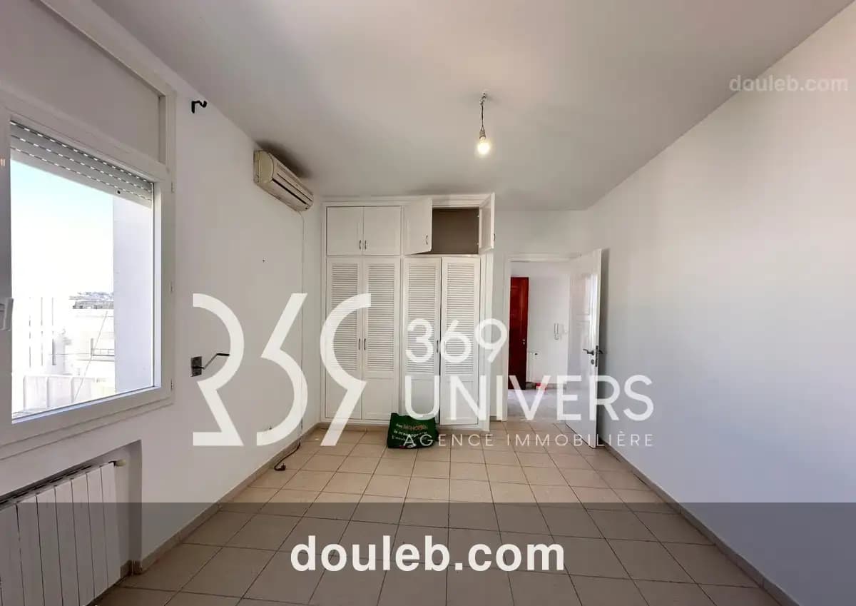 Appartement avec terrasse à la marsa ref ra167 - Miniature 4